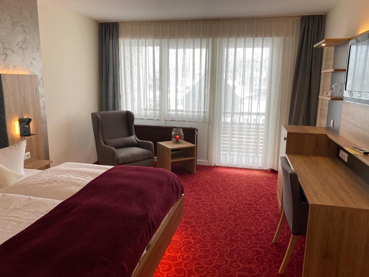 Gasthof Deutscher Adler Und Hotel Puchtler Bischofsgrün エクステリア 写真